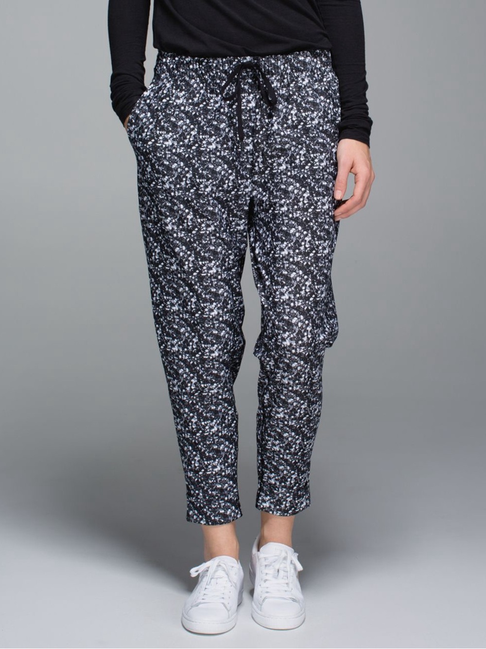 Lululemon Jet Crop (7/8) - Shimmer Shimmer Black White - Loose Fit Pant